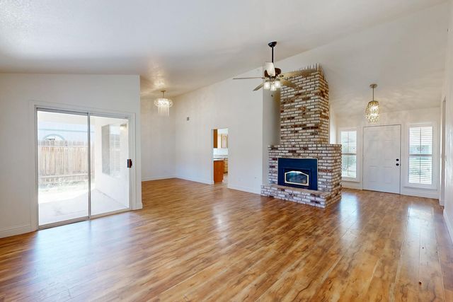 1751 Corsica Dr, Yuba City, CA 95993