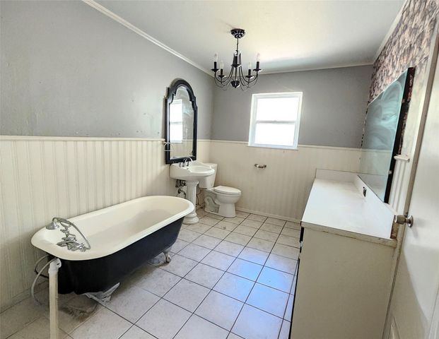 6585 Appian Way, Fort Worth, TX 76135