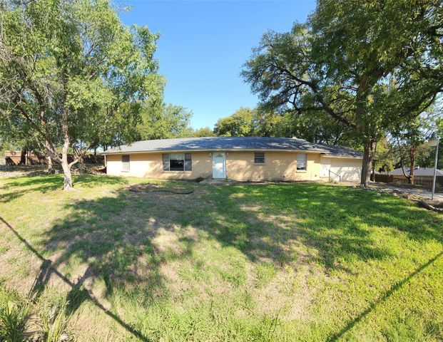 6585 Appian Way, Fort Worth, TX 76135