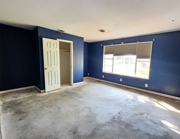 6585 Appian Way, Fort Worth, TX 76135