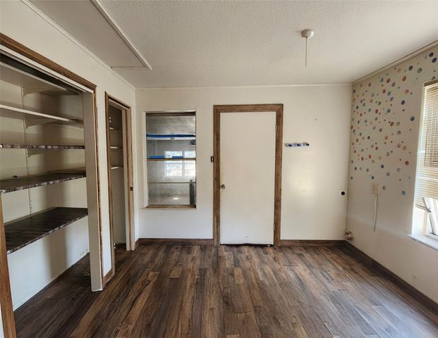 6585 Appian Way, Fort Worth, TX 76135