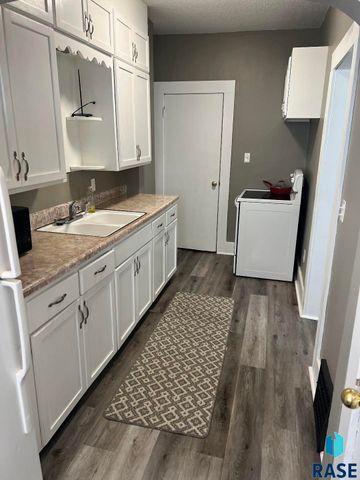 202 N French Ave Avenue, Sioux Falls, SD 57103