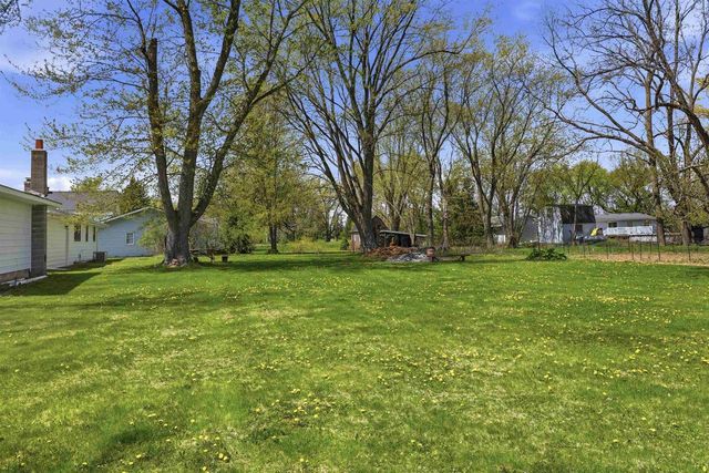 3288 OAKRIDGE ROAD, Neenah, WI 54956