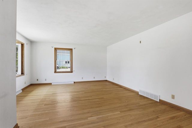 3288 OAKRIDGE ROAD, Neenah, WI 54956