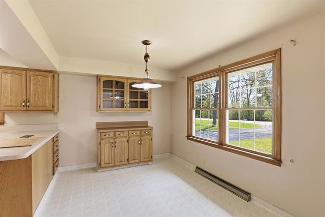 3288 OAKRIDGE ROAD, Neenah, WI 54956