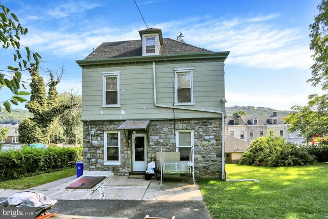 1535 HAAK ST, Reading, PA 19602