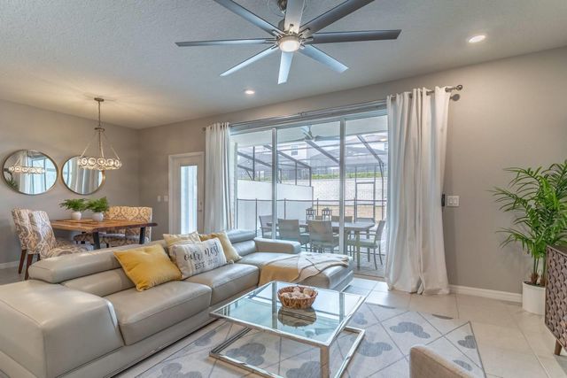 886 PARADISE DRIVE, Davenport, FL 33897