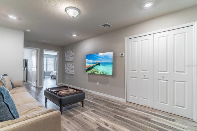 886 PARADISE DRIVE, Davenport, FL 33897