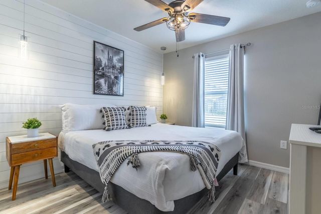 886 PARADISE DRIVE, Davenport, FL 33897