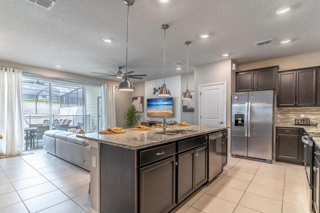 886 PARADISE DRIVE, Davenport, FL 33897