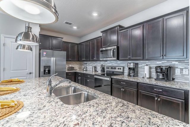 886 PARADISE DRIVE, Davenport, FL 33897