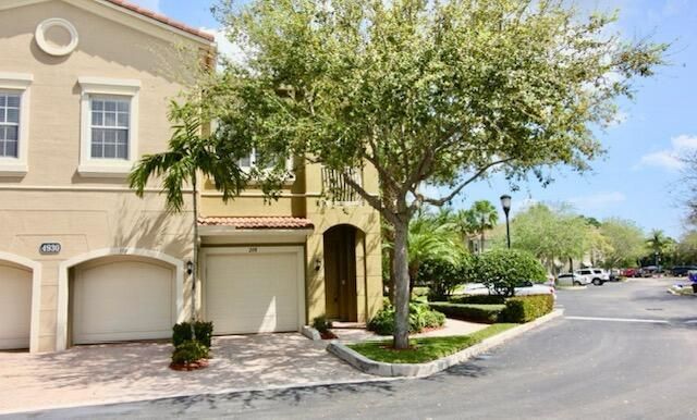 4930 Bonsai Circle 208, Palm Beach Gardens, FL 33418