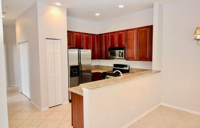 4930 Bonsai Circle 208, Palm Beach Gardens, FL 33418