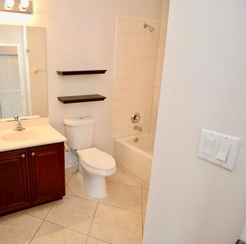 4930 Bonsai Circle 208, Palm Beach Gardens, FL 33418