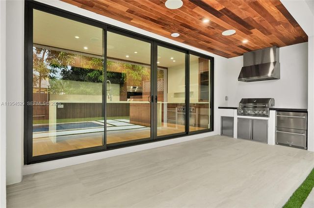 229 NW 42nd St, Miami, FL 33127