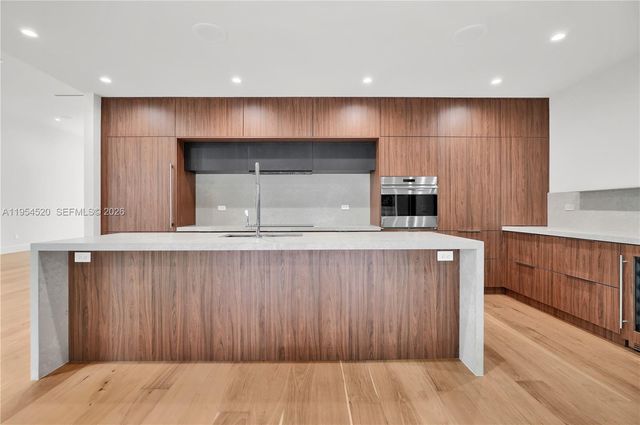 229 NW 42nd St, Miami, FL 33127