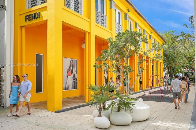 229 NW 42nd St, Miami, FL 33127