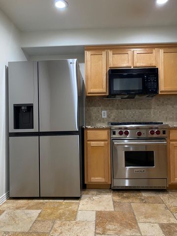 10703 Misting Falls TRL D, Austin, TX 78759