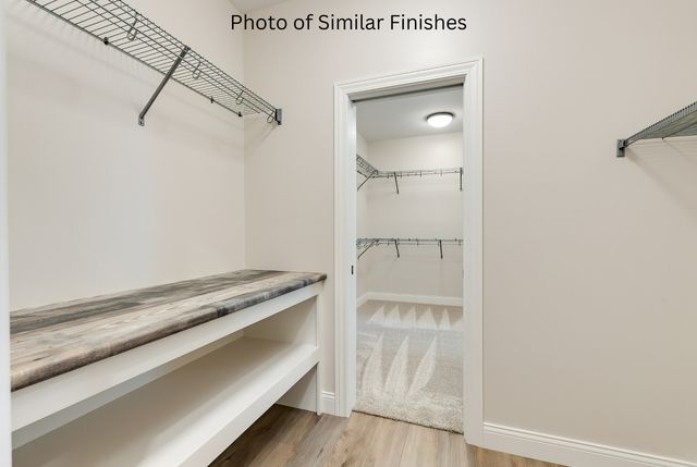 22 Viola Drive, Le Claire, IA 52753