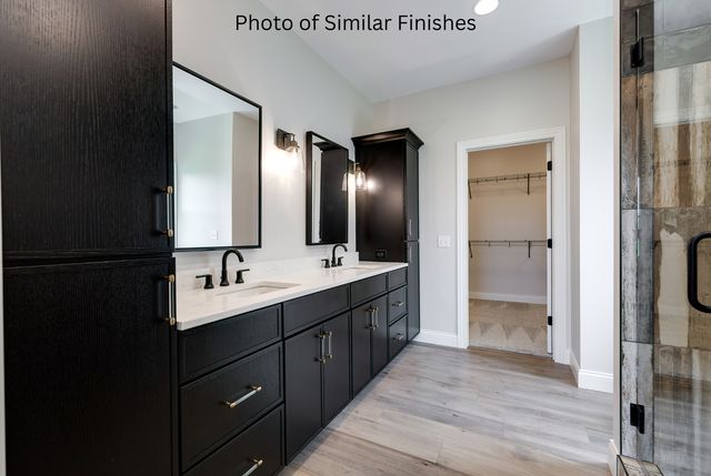 22 Viola Drive, Le Claire, IA 52753