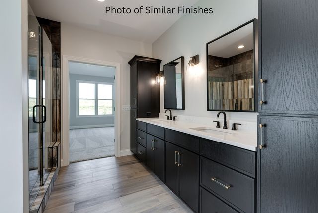 22 Viola Drive, Le Claire, IA 52753