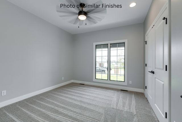 22 Viola Drive, Le Claire, IA 52753