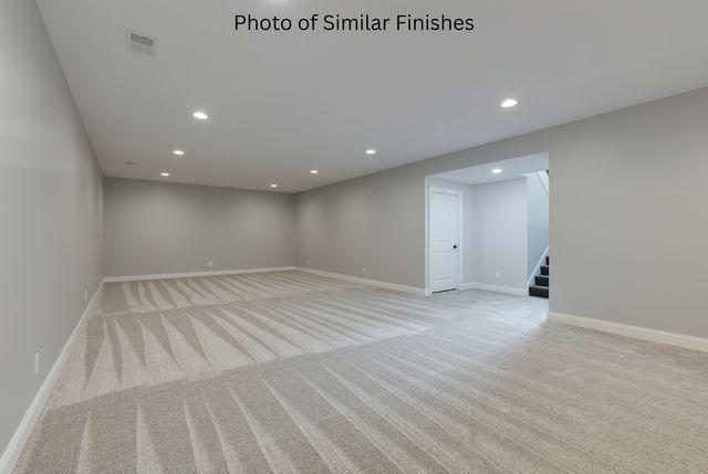 22 Viola Drive, Le Claire, IA 52753