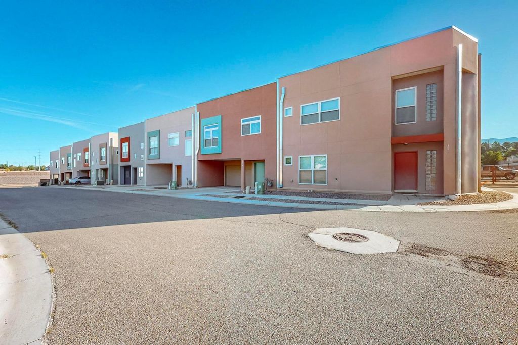4204 Vida Verde Lane NE, Albuquerque, NM 87109