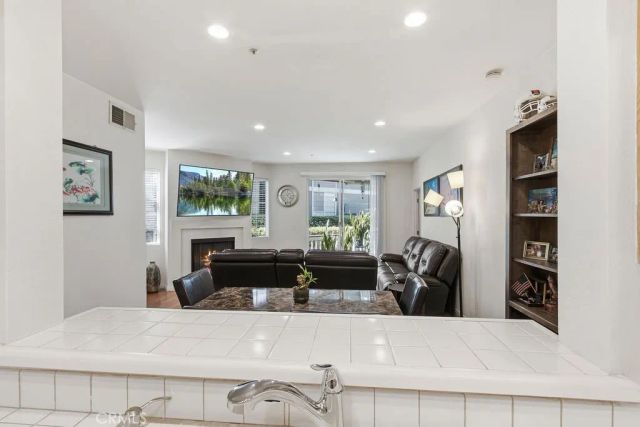 10361 Garden Grove Blvd 12, Garden Grove, CA 92843