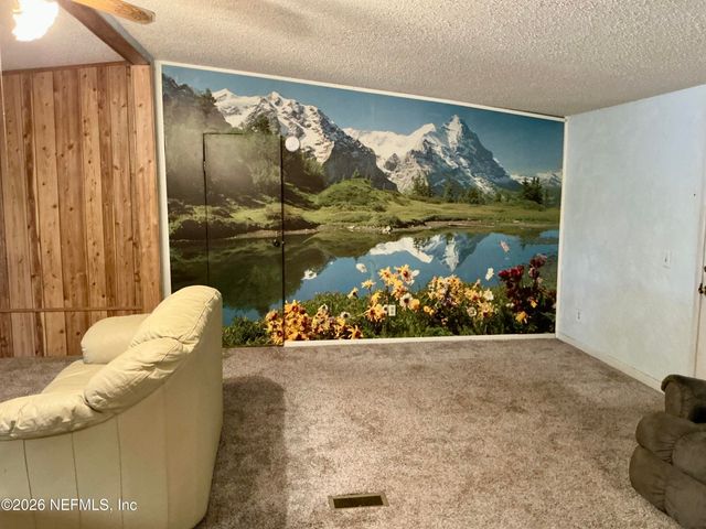 108 SAND LAKE Drive, Pomona Park, FL 32181