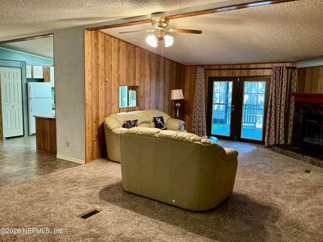 108 SAND LAKE Drive, Pomona Park, FL 32181