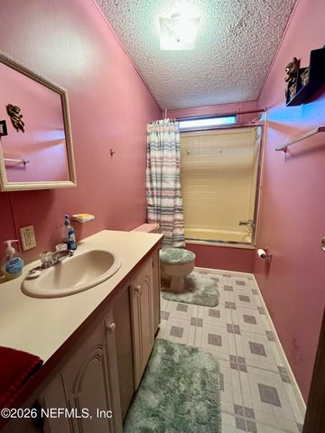 108 SAND LAKE Drive, Pomona Park, FL 32181