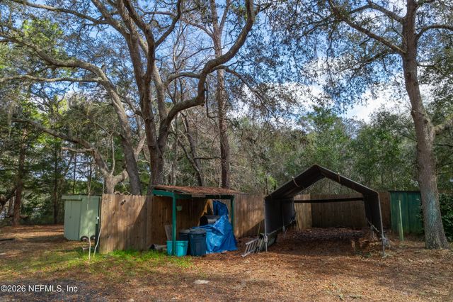 108 SAND LAKE Drive, Pomona Park, FL 32181