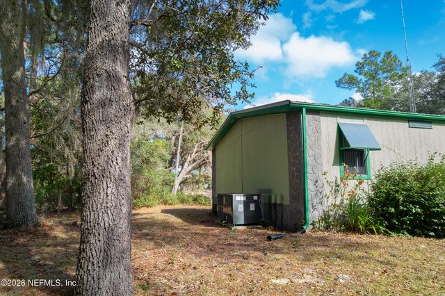 108 SAND LAKE Drive, Pomona Park, FL 32181