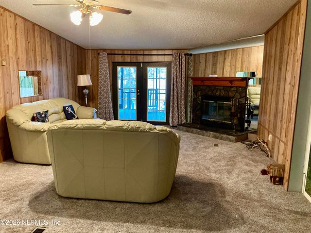 108 SAND LAKE Drive, Pomona Park, FL 32181