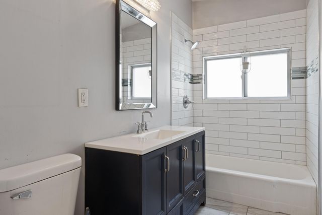 7030 E 1st Avenue, Gary, IN 46403