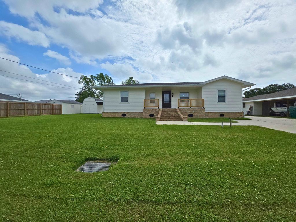237 Virginia St, Larose, LA 70373