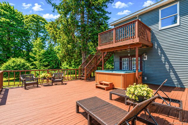 612 Blue Point Road, Holtsville, NY 11742