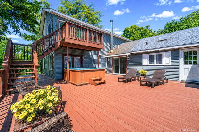 612 Blue Point Road, Holtsville, NY 11742