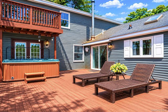 612 Blue Point Road, Holtsville, NY 11742