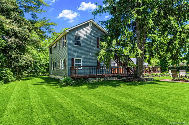 612 Blue Point Road, Holtsville, NY 11742