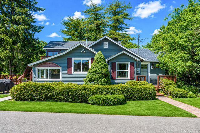 612 Blue Point Road, Holtsville, NY 11742