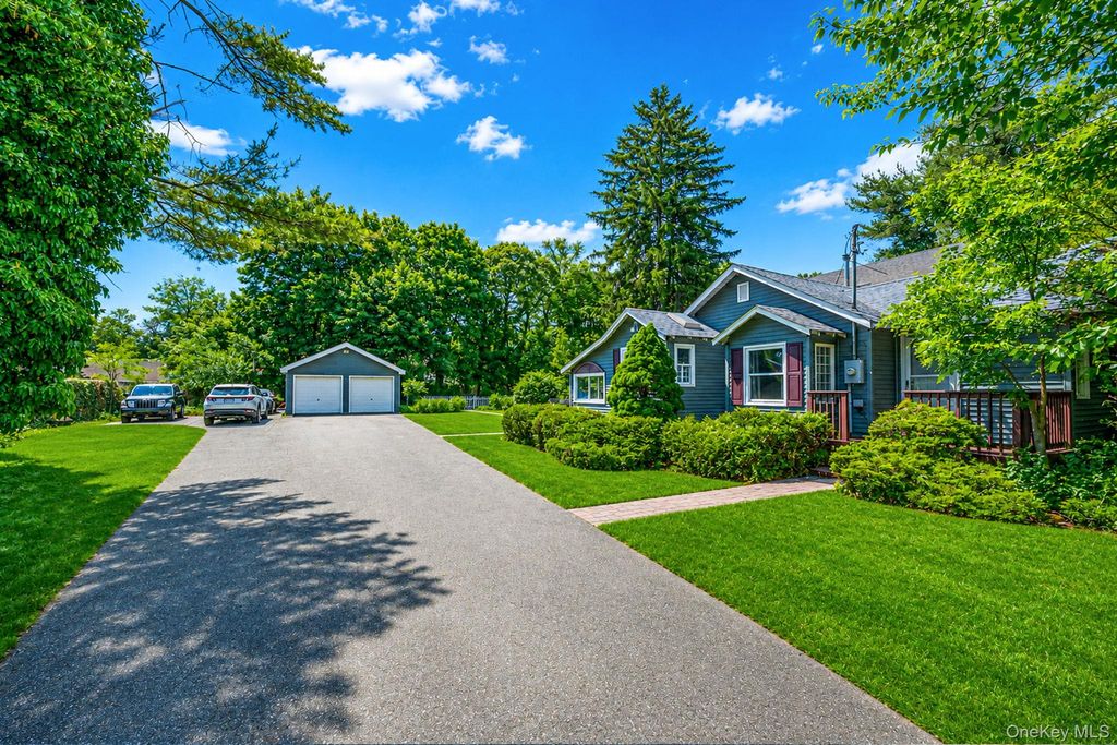 612 Blue Point Road, Holtsville, NY 11742