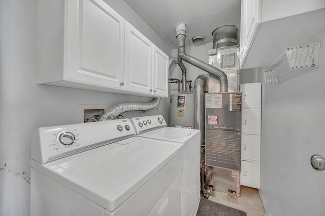 581 LE PARC Circle 581, Buffalo Grove, IL 60089
