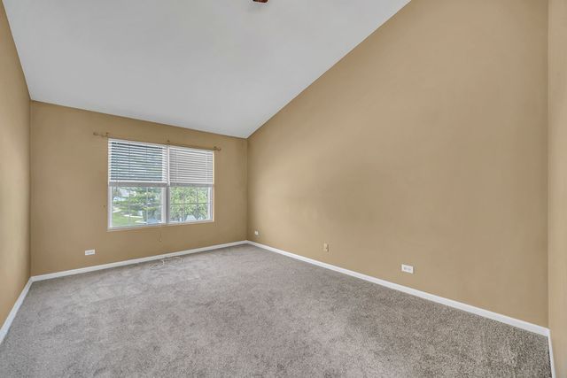 581 LE PARC Circle 581, Buffalo Grove, IL 60089