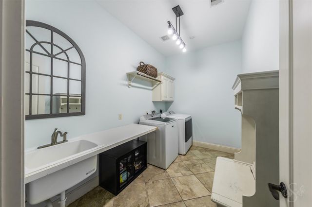 5835 Caspian Falls Lane, Fulshear, TX 77441