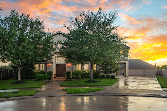 5835 Caspian Falls Lane, Fulshear, TX 77441