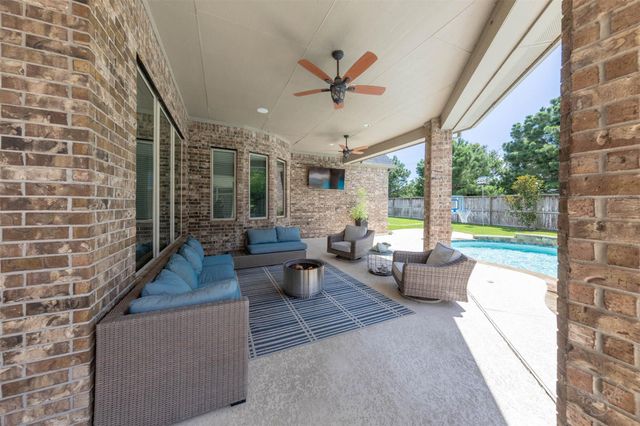 5835 Caspian Falls Lane, Fulshear, TX 77441