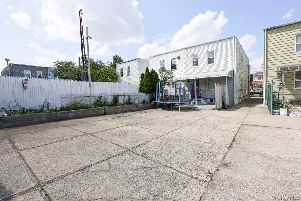 10416 Rosita Road, Ozone Park, NY 11417