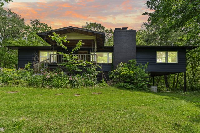 3662 North Farm Road 127, Springfield, MO 65803